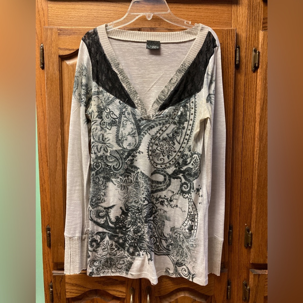 Daytrip long sleeved top.